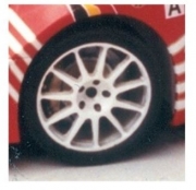 R24SP18-11 Jeu de 4 roues Speedline 18" 11 branches avec pneus
