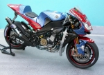 MTk12/002 Yamaha YZR M1 2004
