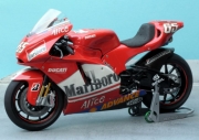 MTk12/013 1/12 Ducati Desmosedici GP5 2005