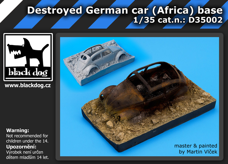 D35002 1/35Destroyed german car Afrika base