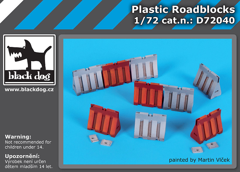D72040 1/72 Plastic roadblocks