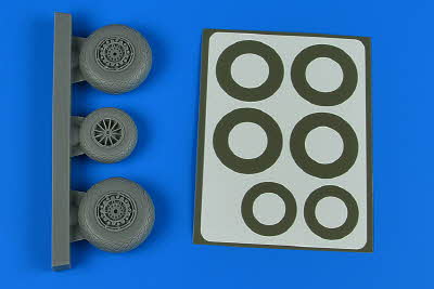 [사전 예약] 4871 1/48 B-26K Invader wheels & paint masks - early - Diamond Pattern ICM Aires