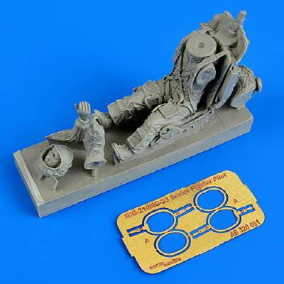 320051 1/32 Soviet Fighter Pilot with ejection seat for MiG-21/MiG-23 for all models Aerobonus