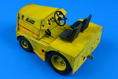 [사전 예약] 320060 1/32 UNITED TRACTOR GC-340/SM340 tow tractor (dual mounting) for all models Aerobonus