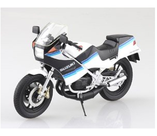 [사전 예약] 10676 1/12 Suzuki RG250 Gamma Blue x White