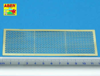 35A013 1/35 Barbed wire (2400mm long)