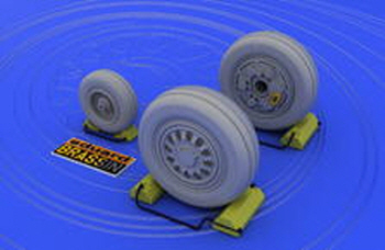 648011 1/48 F-16 late wheels 1/48 KINETIC