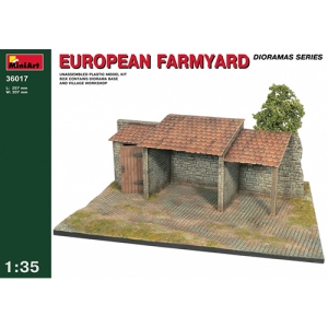 BE36017 1/35 European Farmyard