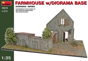 BE36018 1/35 Farmhouse w/Diorama Base