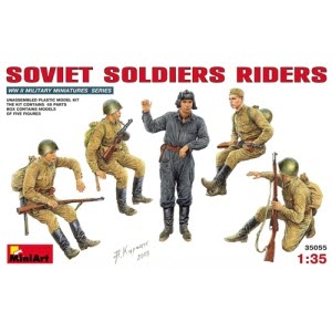 BE35055 1/35 Soviet Soldiers Riders