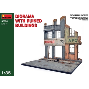 BE36036 Diorama w/Ruined Buildings