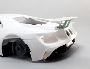 TK24052 1/24 Ford GT movable magnetic wing