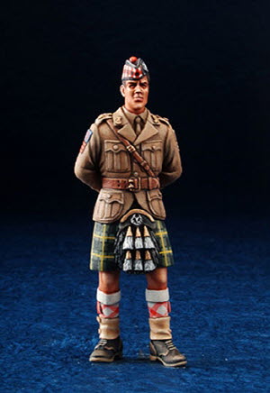 DO35006 1/35 WWII Scottish Officer