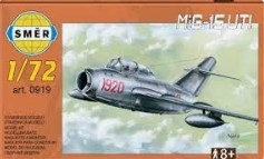 [사전 예약] SME0919 1/72 MiG-15 UTI